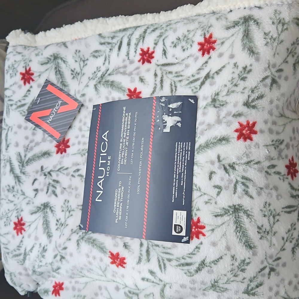 Nautica Home Oversized Plush Reverse To Sherpa Christmas Throw White Floral